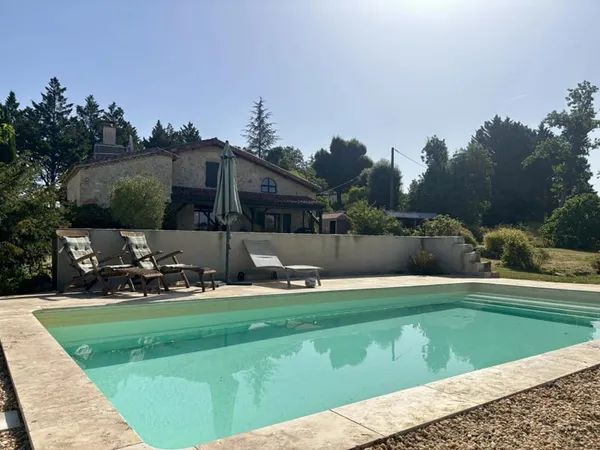 Magnifique propriété avec piscine et lac