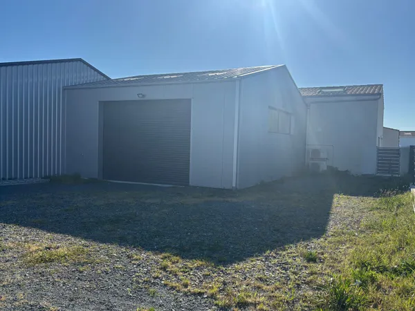 Local d'activité 71 m²