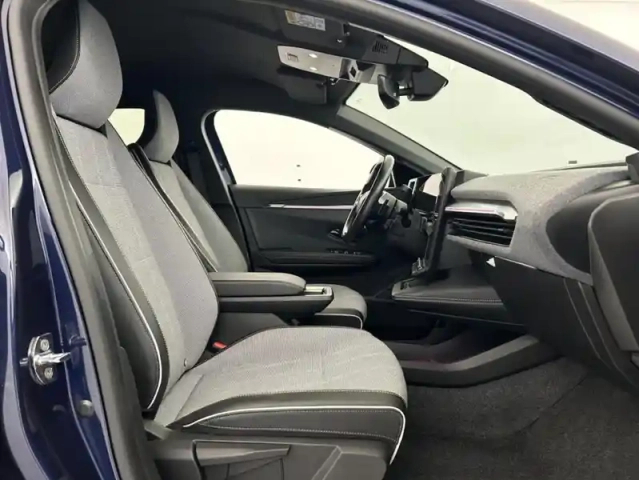 Renault Megane e-tech electric ev40 130ch techno standard charge — photo 14
