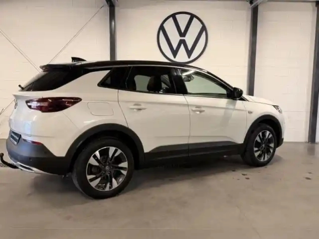 Opel Grandland X 1.2 turbo 130ch elite bva8 109g — photo 4