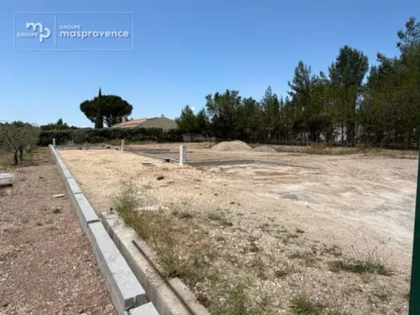 Terrain 319 m²