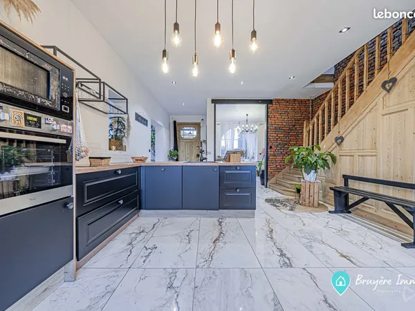 Maison 9 pièces 204 m²