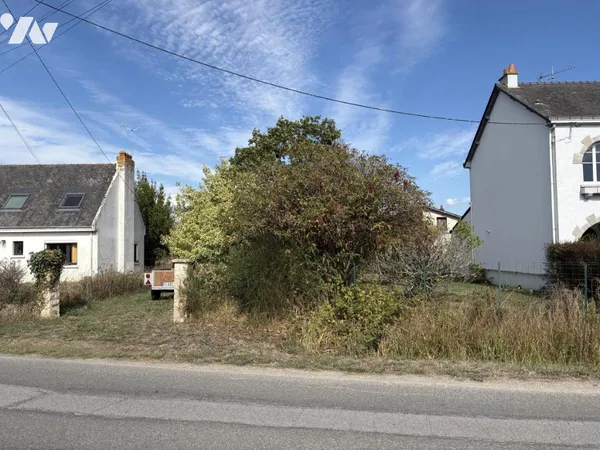 Terrain 704 m²