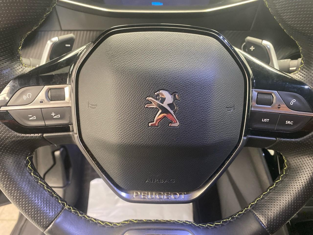 Peugeot 208 puretech 130 s&s eat8 gt — photo 17