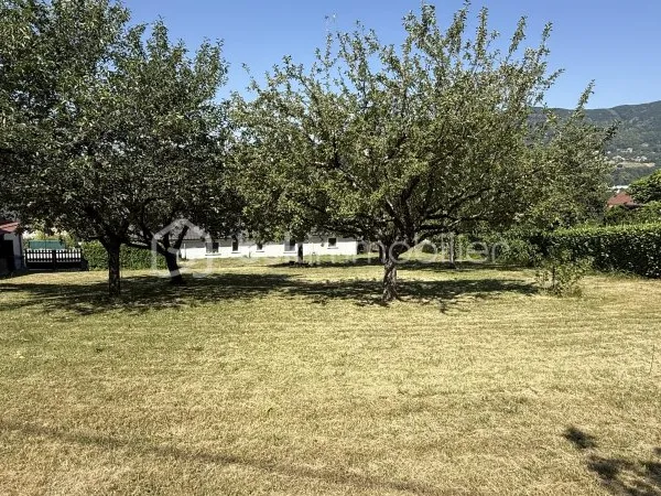Terrain 869 m²