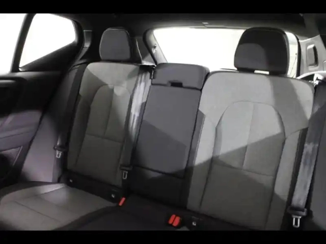 Volvo Xc40 t5 recharge 180 + 82ch plus dct 7 — photo 12
