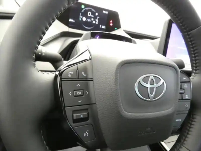 Toyota Prius hybride rechargeable 223ch design — photo 15