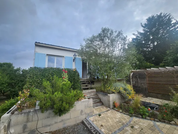 Maison de 1972 avec 4 chambres en plein centre de Mareuil su