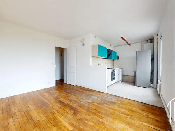 EN EXCLUSIVITE - CHOISY LE ROI - AU PIED DU RER C - 3 PIECES - 57M2 - CAVE