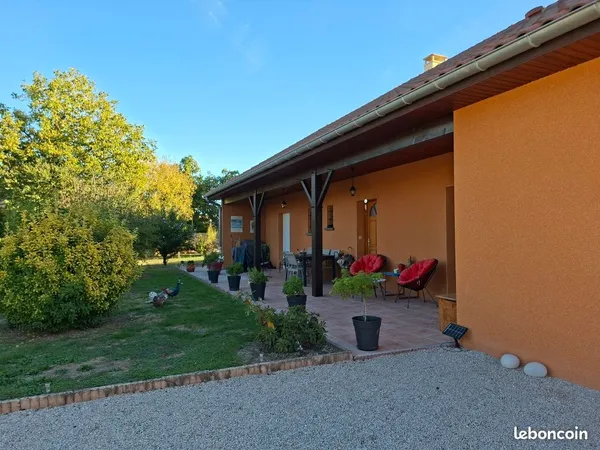 Maison de plain pied de 135 m² au calme