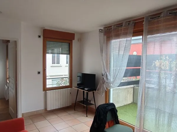 Appartement 2 pièces 32M2 Metro Henon