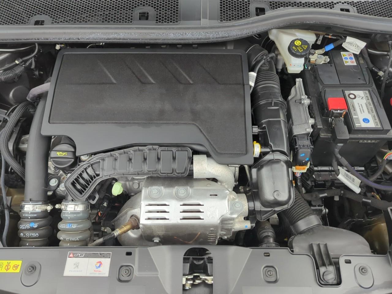 Peugeot 2008 puretech 130 s&s eat8 allure — photo 16