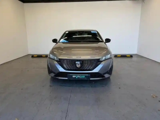 Peugeot 308 1.2 puretech 130ch s&amp;s allure — photo 2
