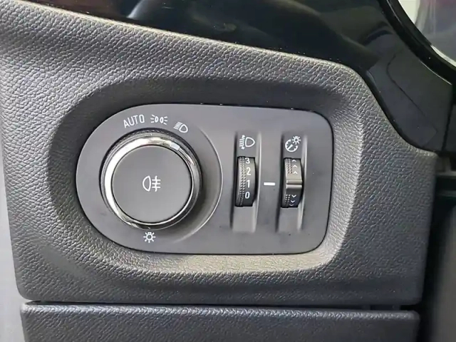 Opel Corsa 1.5 diesel 100 ch bvm6 — photo 55