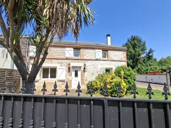 MAISON ANCIENNE RENOVEE JARDIN