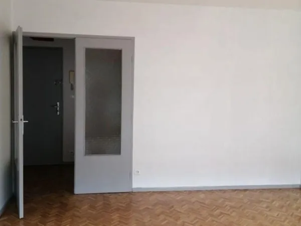 Grand T2 à Courbevoie