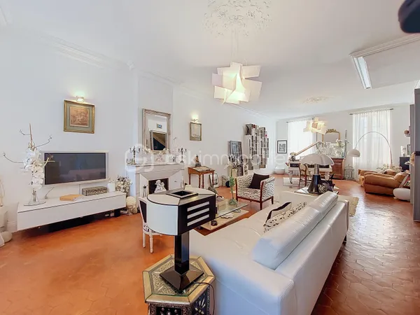 Maison 15 pièces 436 m²