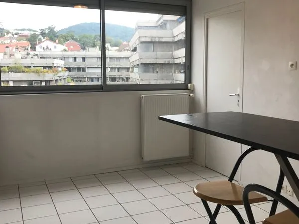 F1 meublé 26 m² avec garage + cave - 10 min de Jaude