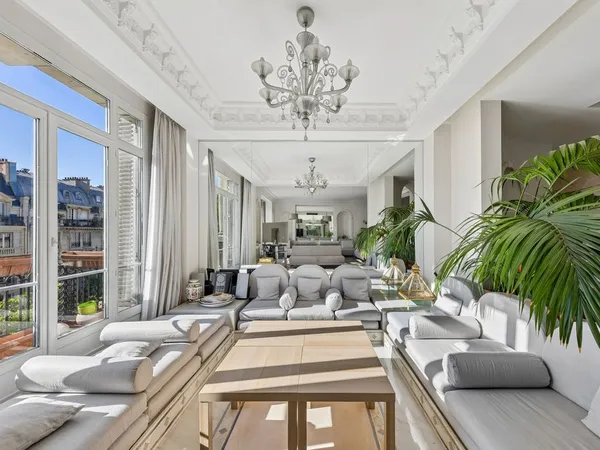 Appartement 7 pièces 310 m²