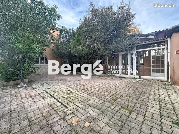 Local commercial 478 m²