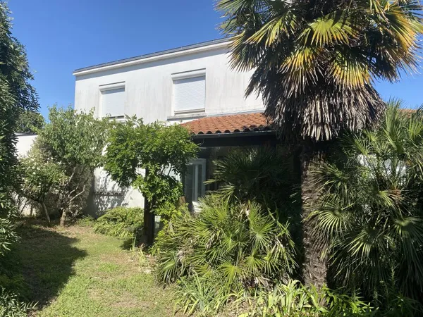 Vends maison avec jardin clos - 160m²
