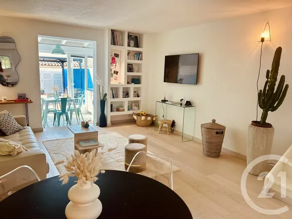 Maison 2 pièces 53 m²
