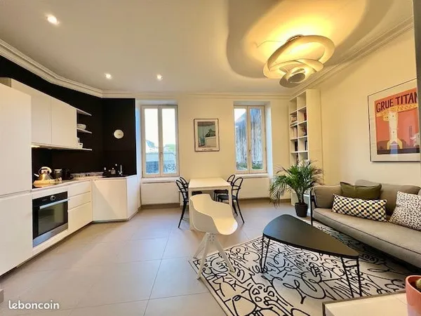 Appartement meublé 2 pièces - 50 m² - Nantes République