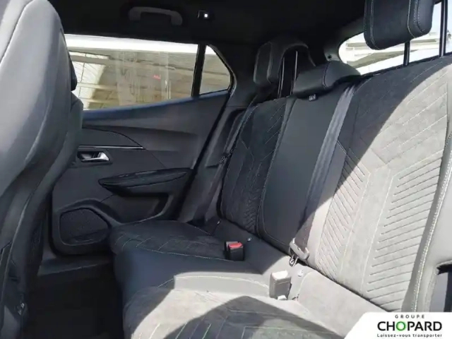Peugeot 2008 hybrid 136 e-dcs6 — photo 18