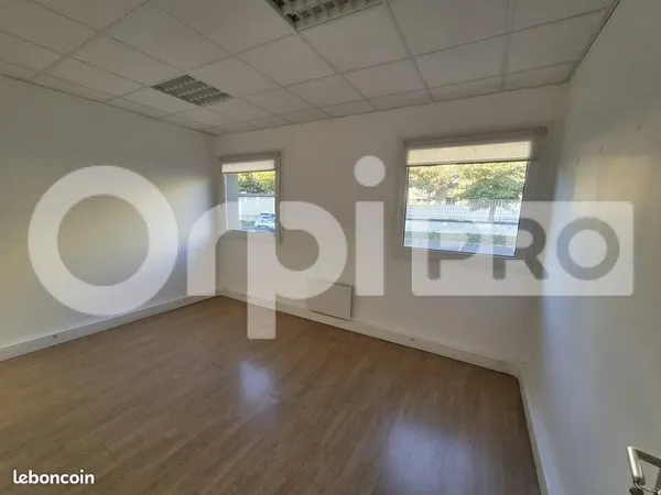 Bureaux 162 m²