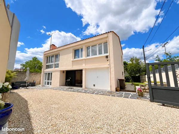 Maison de ville - 6 pièces - 110m²