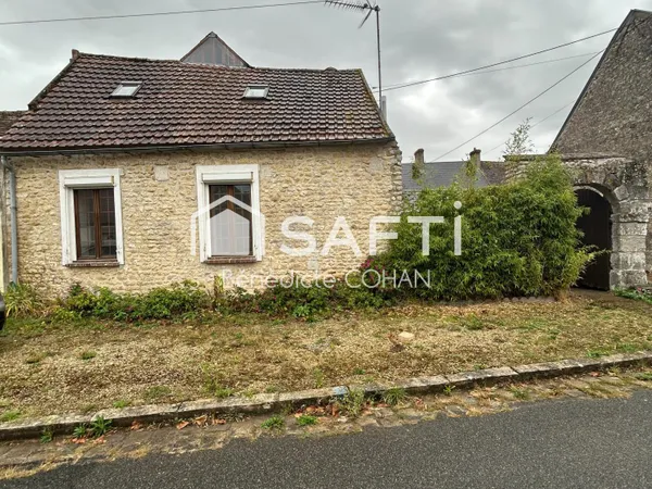 Maison de village, deux chambres et cour