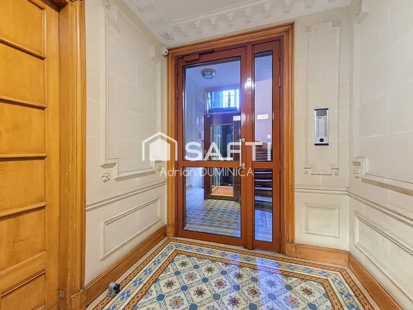 Bel appartement transversant au calme dernier étage