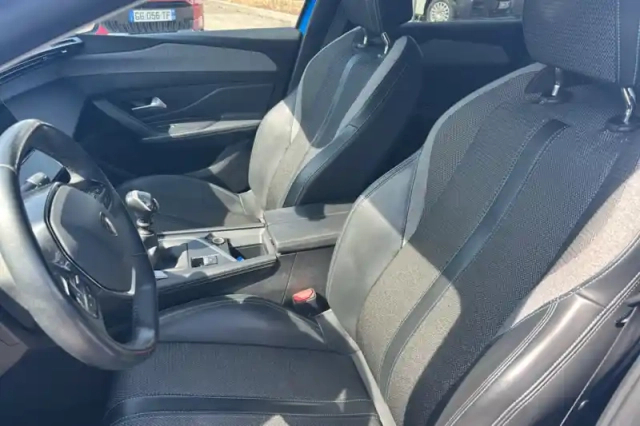Peugeot 308 puretech 130ch s&amp;s eat8 — photo 3