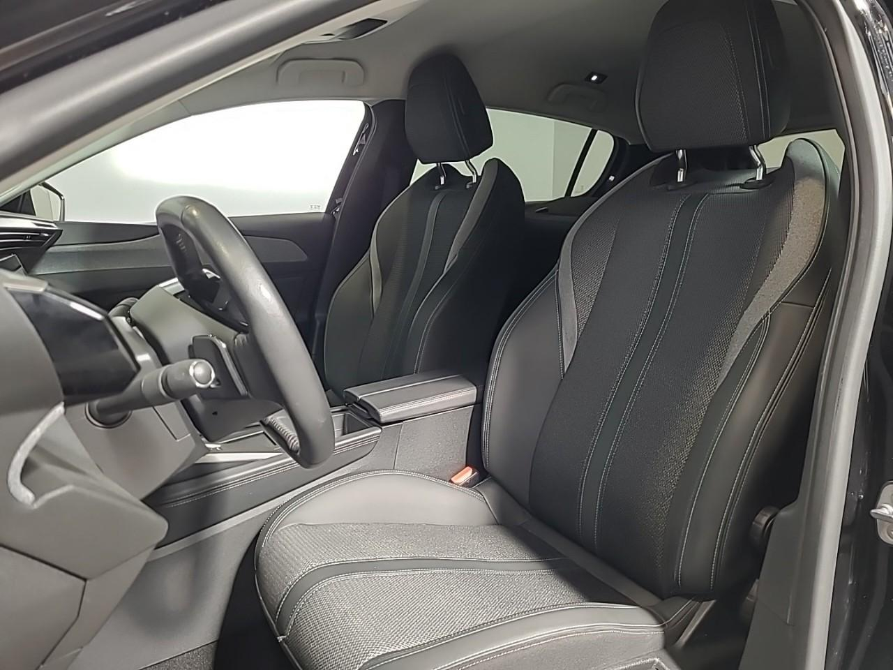 Peugeot 308 puretech 130ch s&s eat8 allure pack — photo 10