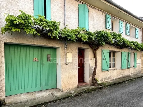 Maison de village scindée en deux habitations distinctes à 6 km de Lectoure (32)