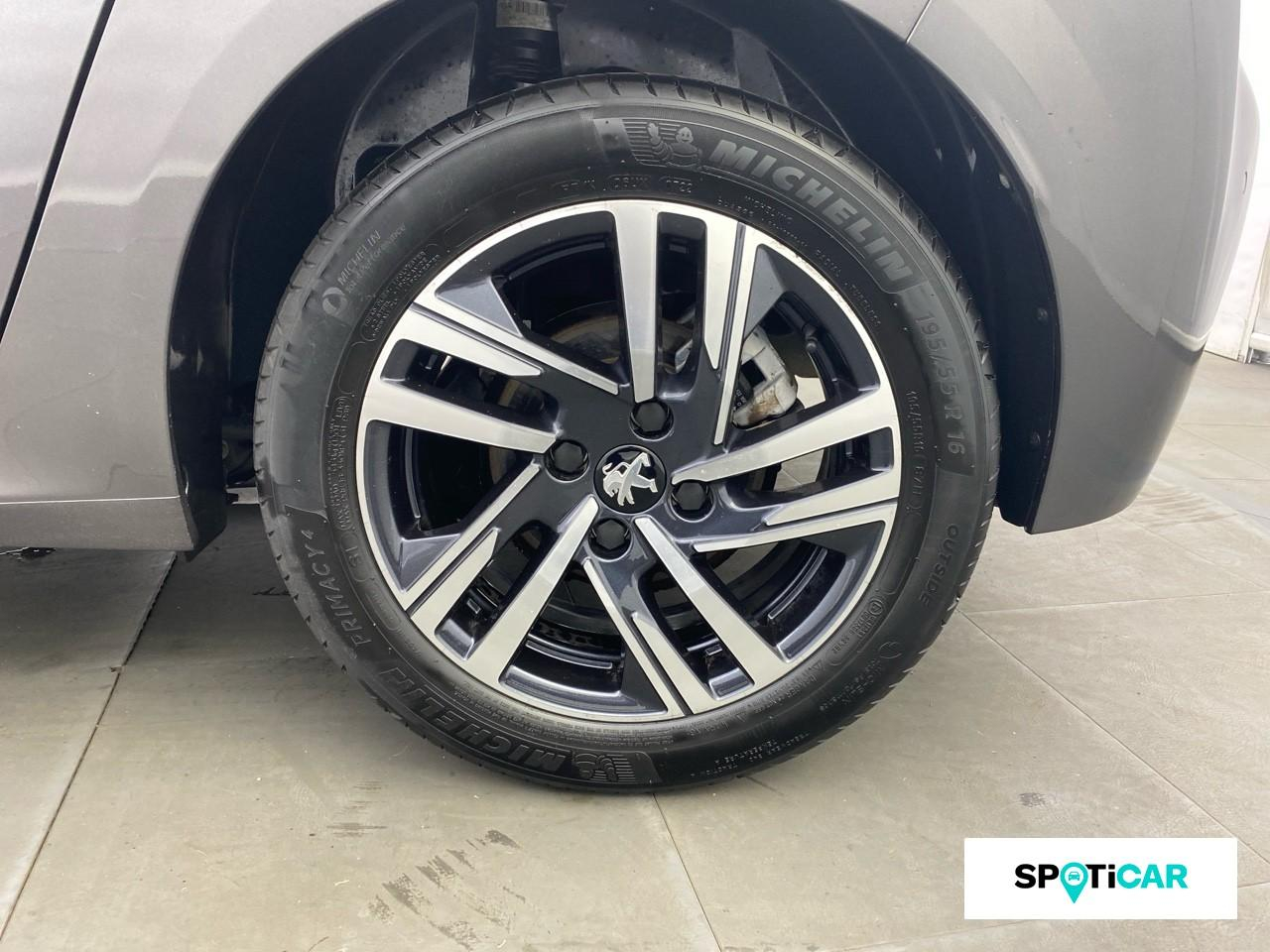 Peugeot 208 1.2 puretech 100ch s&s allure — photo 11