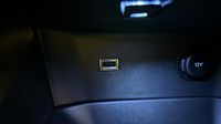 Peugeot 3008 HYBRID 225ch Allure Pack e-EAT8 — photo 30