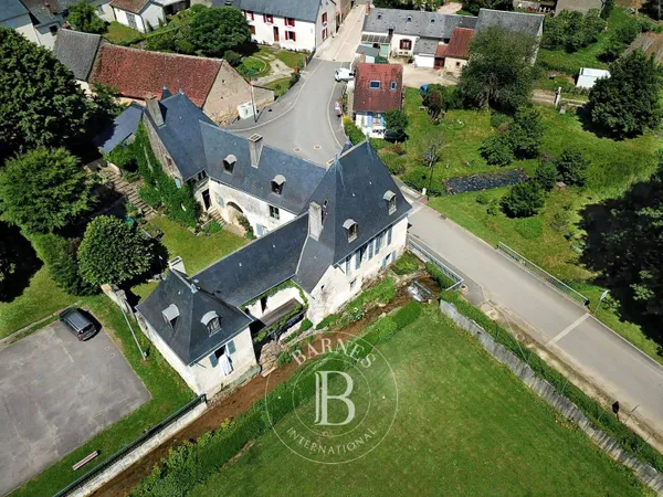 Château 7 pièces 300 m²