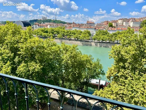 Appartement sur les bord du Rhône au sixième étage