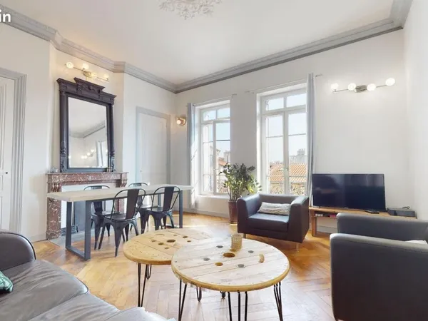 Chambre 4 pièces 101 m²