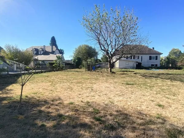 Terrain 1346 m²