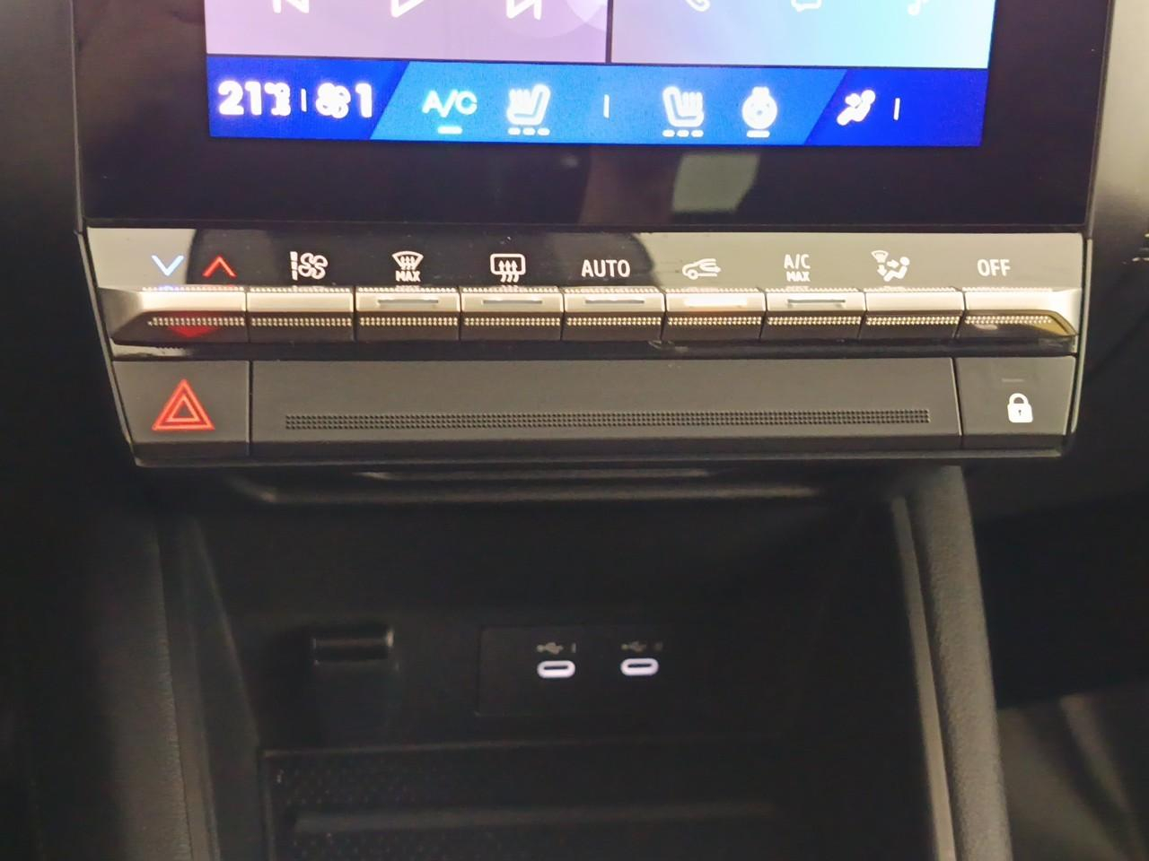 Renault Symbioz e-tech full hybrid 145 iconic — photo 28