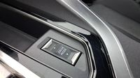 Peugeot 3008 Plug-in Hybrid 225ch Allure Pack e-EAT8 — photo 17