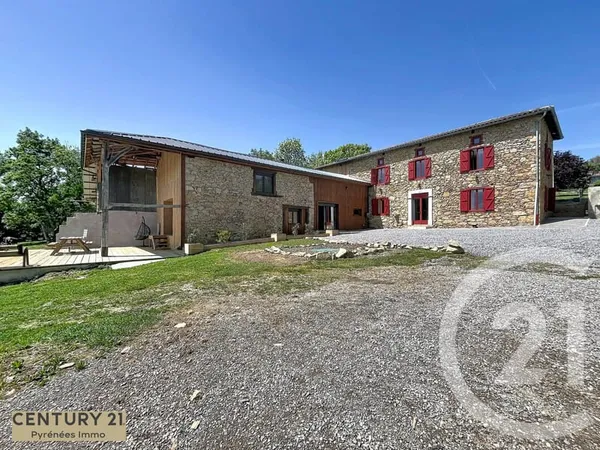 Maison 4 pièces 263 m²