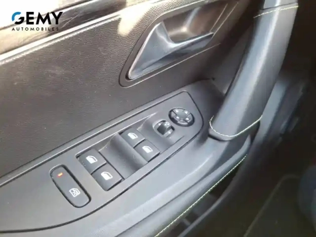 Peugeot 2008 puretech 130 s&amp;s bvm6 — photo 12