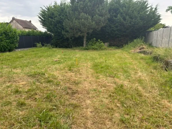 Terrain 483 m²