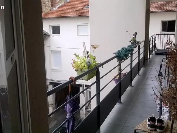 Bonjour recherche colocation pour demoiselle grand c est jours t3 de 70 m;; carrer libre px 450 euro