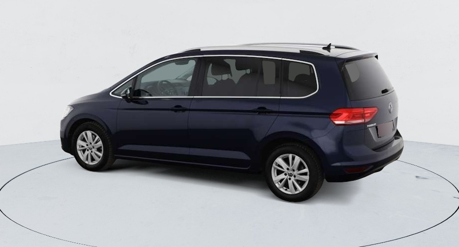 Volkswagen Touran — photo 4