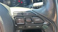 Toyota Yaris 116h Iconic 5p — photo 13