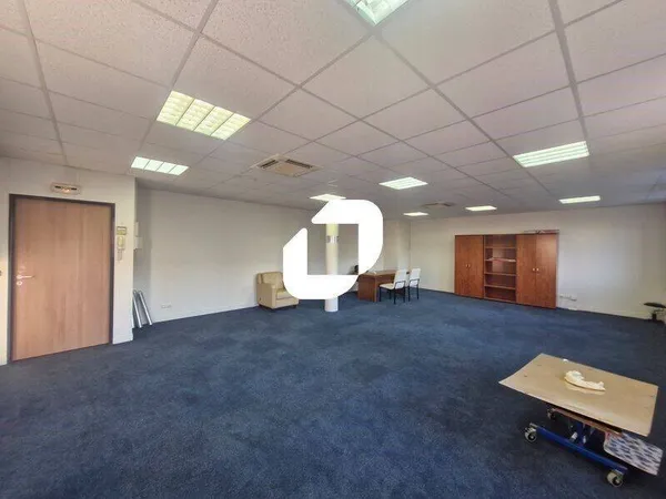 Bureaux 63 m²